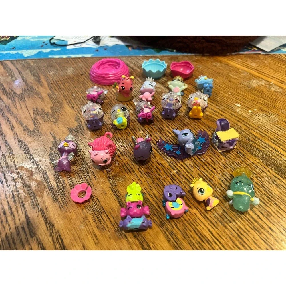 Lot of Shopkins toys 25 pcs